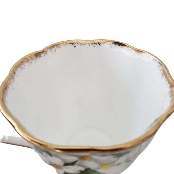 Vintage Royal Albert White Dogwood Bone China Floral Teacup & Saucer Set - Picture 8 of 11